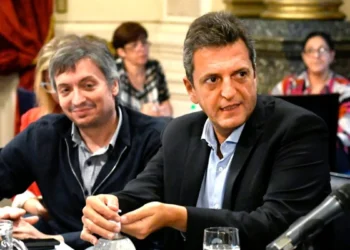 Contra Milei: Kicillof, Kirchner y Massa buscan unidad en La Plata.