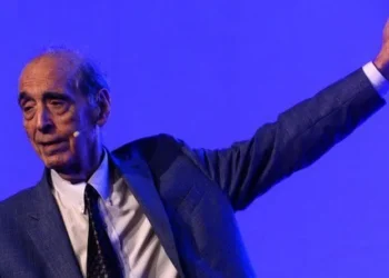 Arriazu asegura: Argentina, 2do país con más devaluación histórica