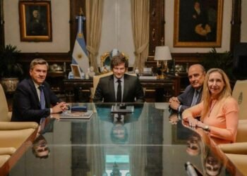 Cristina Kirchner impacta en la negociación.