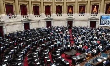 Sesión levantada en Diputados tras escándalo, oposición celebra.
