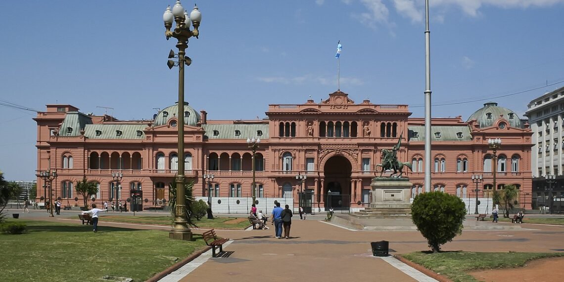 Gobierno: sin turbulencia, LLA arrasará.