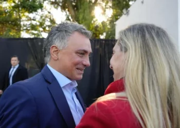 Tensión en LLA y PRO por Efecto Pergamino.