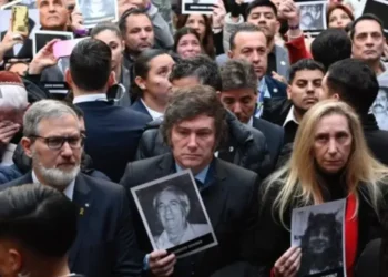 Milei en el recuerdo AMIA: “Justicia sin freno”.