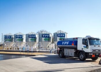 Negocio central YPF: Petróleo y gas tras venta de 50% agro.