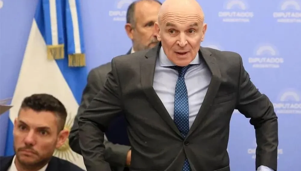 Debate Argentina rica o villa miseria, según Espert sobre kirchnerismo.