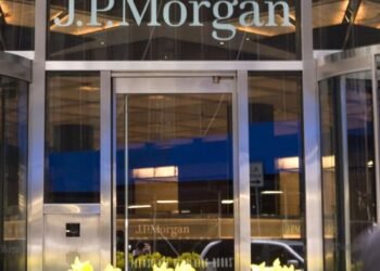 JP Morgan ve crecimiento del 5,5% y apoya rumbo de Milei.