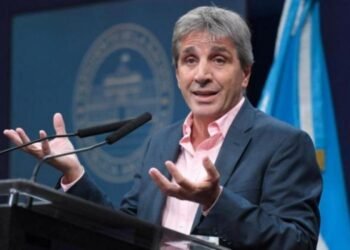 Desinflación con ajuste: Caputo sube tarifas energéticas.