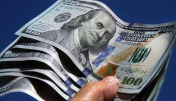 Dólar en $1.370: Cerca de récord histórico, BCRA ajusta encajes.