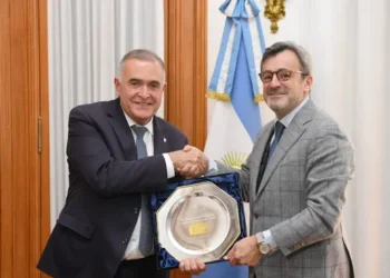 UIA: Analizar rebaja de contribuciones patronales.