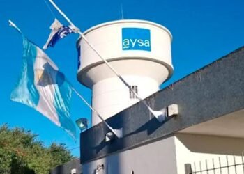Hacia la privatización de AySA: Banco encargado de tasar acciones.
