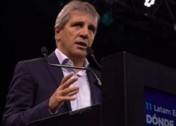 Renovación de deuda en pesos: Caputo empuja a bancos.