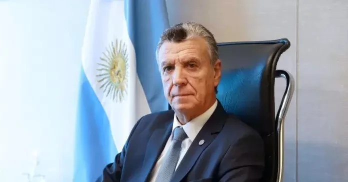 Grinman en la mira: veto presidencial en Consejo Américas.