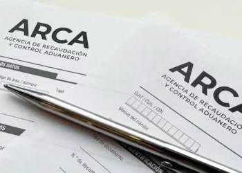Recaudación agosto: $15,3B, -2,4%