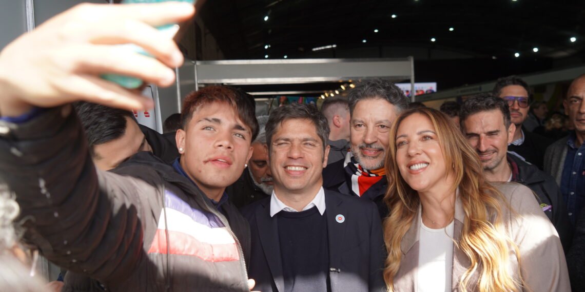 Menéndez recibió a kicillof en la expo “Hecho en merlo”