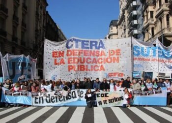 Congreso: foco del reclamo docente