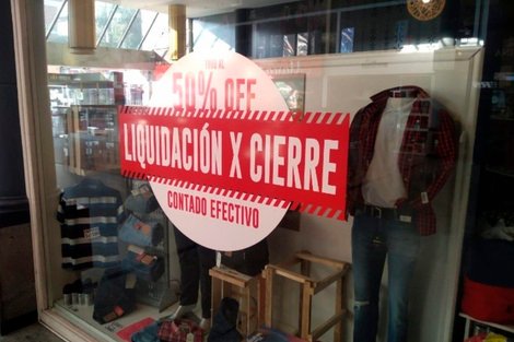 Julio negro para el empleo: caída libre y 200.000 puestos menos.