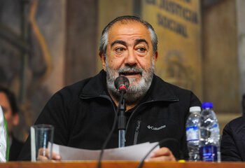 Daer arremete contra la reforma laboral de Caputo.