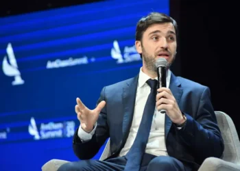 Ignacio Torres: autonomía política frente a las tensiones con el PRO