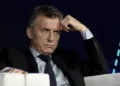 Macri felicita a Paz tras su elección como presidente boliviano.