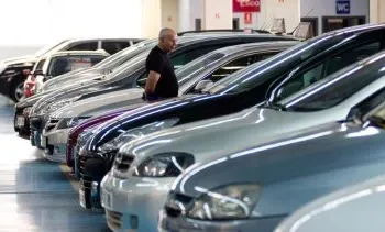 La incertidumbre frena la financiación de vehículos.
