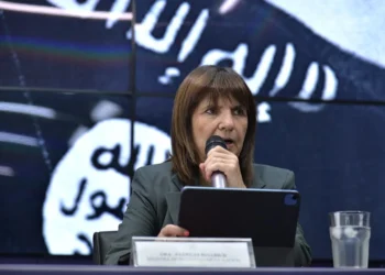 Apoyo de Bullrich a Espert con reclamo de claridad.
