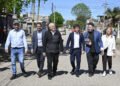 Kicillof visitó obras y entregó escrituras en libertad junto al intendente menéndez