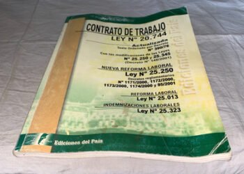 Caputo da detalles de la reforma laboral en 3 ejes.