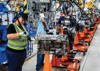 FIEL: La producción industrial sufre su mayor baja en 16 meses.