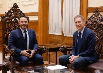 Conteo en el Senado: Santilli asegura la aprobación de la reforma laboral.