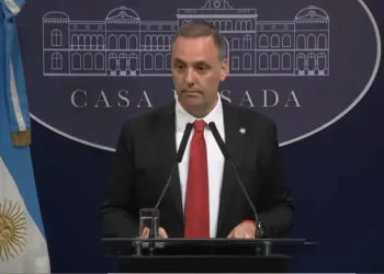 Adorni: El paro de la CGT es “algo extorsivo”.