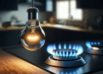 Tarifas recargadas: Se vienen fuertes incrementos en luz y gas.