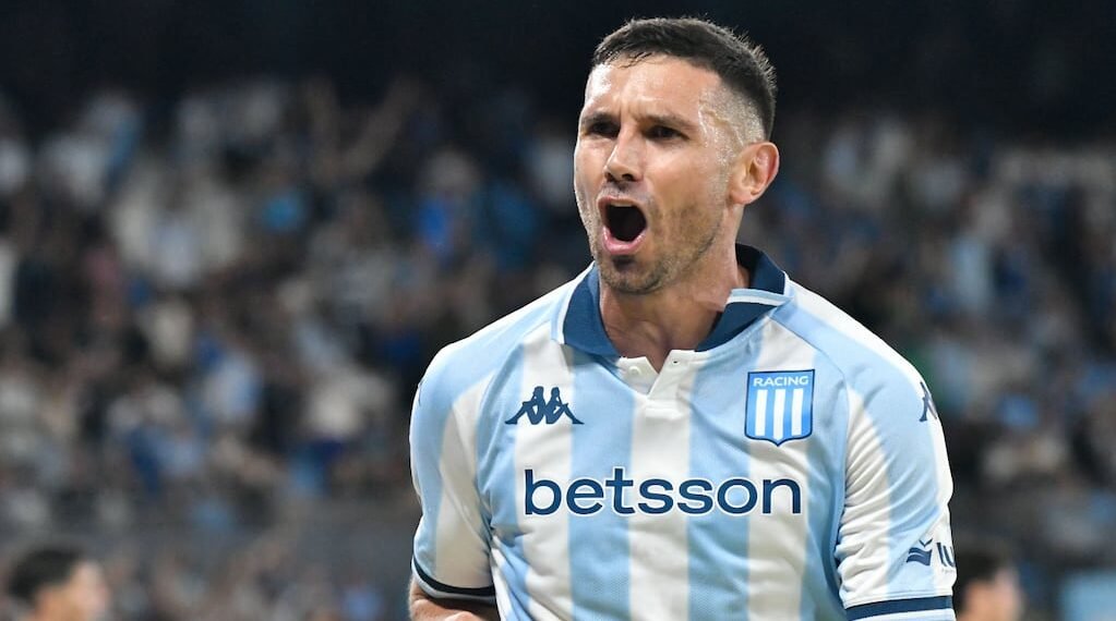 Racing se impone a Estudiantes RC con un claro 2-0 en la Liga Profesional