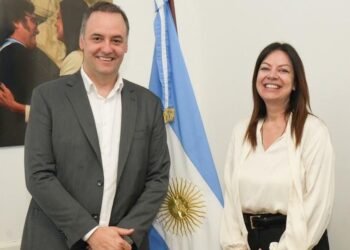 Manuel Adorni retoma reuniones con ministros para reactivar la gestión