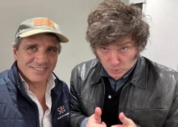 Milei intensifica su crítica a la industria nacional con una imagen satírica en redes sociales