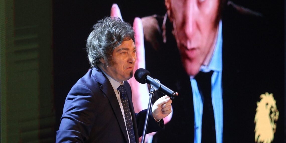 Milei critica a la oposición en Tucumán y defiende a su equipo de trabajo