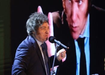 Milei critica a la oposición en Tucumán y defiende a su equipo de trabajo