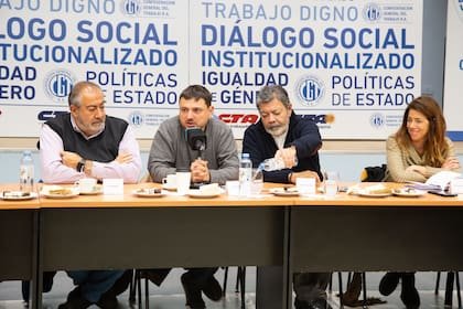 Grabois destaca la importancia de las cooperativas en el contexto de la pobreza