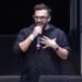 Ariel Sbdar, CEO de Cocos Capital, se enfrenta a abucheos durante su presentación