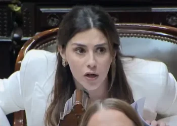 Escándalo Político: La explicación de Pagano para solicitar la detención de Adorni.