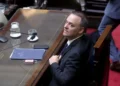 La pericia del celular bloqueado se complica, y Manuel Adorni pide involucrarse en la investigación.