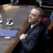 La pericia del celular bloqueado se complica, y Manuel Adorni pide involucrarse en la investigación.