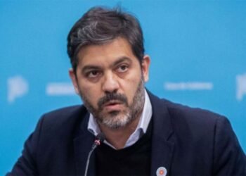 “Hay que denunciarlo”: Carlos Bianco criticó al Gobierno por evadir responsabilidades.