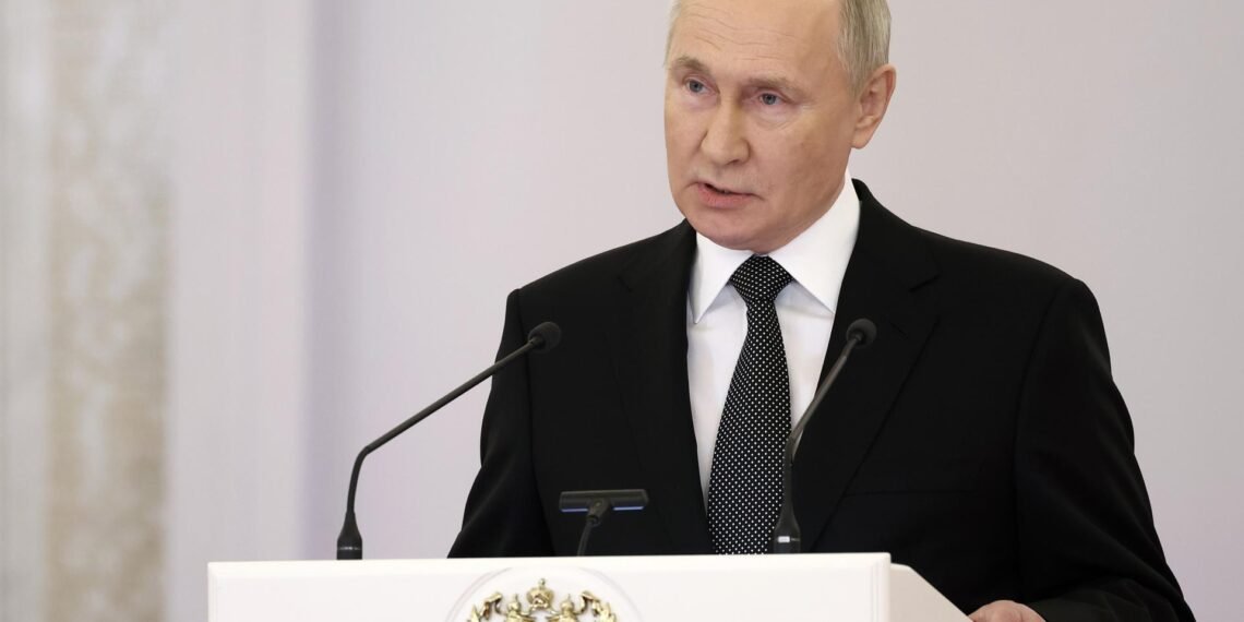 La creación de un tribunal especial para juzgar a Putin y la cúpula rusa es aprobada por Europa