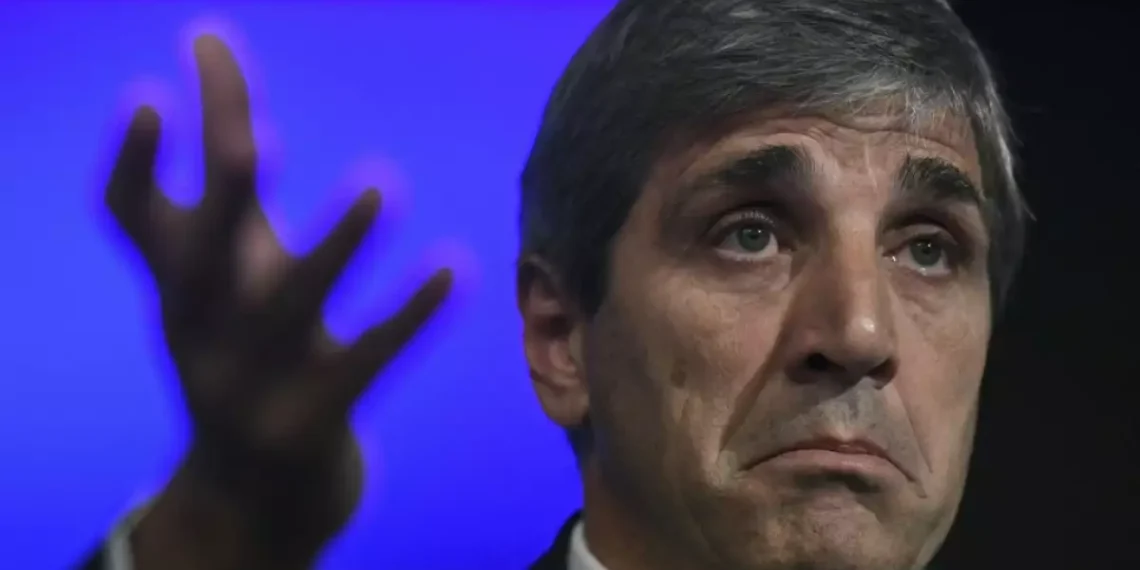 Caputo negocia modificaciones en el régimen de inocencia fiscal con contadores