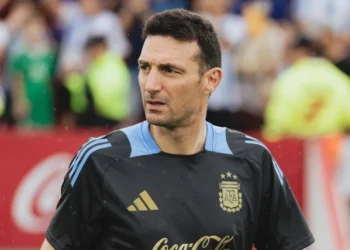 Scaloni enfrenta un dilema defensivo a pocos días del Mundial 2026: las opciones ante las lesiones
