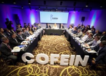 Más de 300 intendentes del país exigen al Gobierno la restitución de fondos para transporte, educación y discapacidad