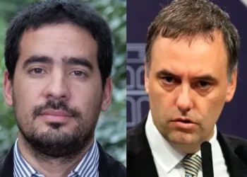 Reunión entre Manuel Adorni y su sucesor Adrián Ravier en la Casa Rosada