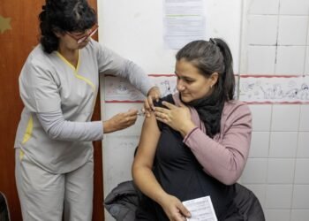 El Ministerio de Salud presenta la evaluación preliminar de la vacuna contra el Virus Sincicial Respiratorio