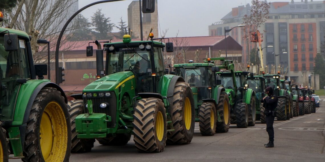 El Gobierno convocó al sector agrario y a las empresas de semillas para avanzar en la reforma de la ley de semillas