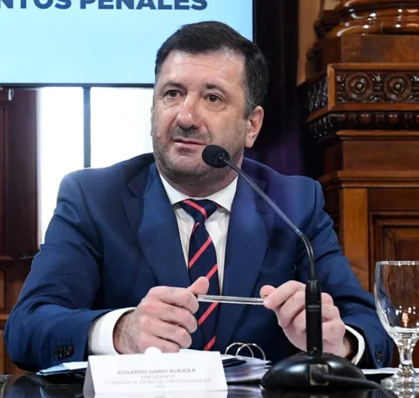 Se pospone el juicio al exsenador Edgardo Kueider, detenido en Paraguay con US$200.000 no declarados